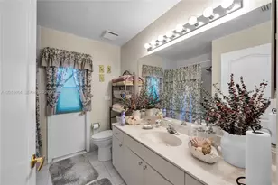 701 SW 93rd Terrace, Pembroke Pines, FL 33025 - Photo 23