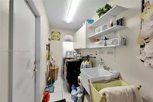 701 SW 93rd Terrace, Pembroke Pines, FL 33025 - Photo 21
