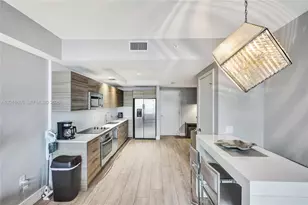 121 NE 34th St, Miami, FL 33137 - Photo 17