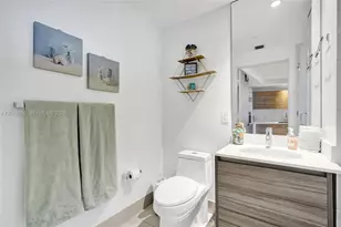 121 NE 34th St, Miami, FL 33137 - Photo 23