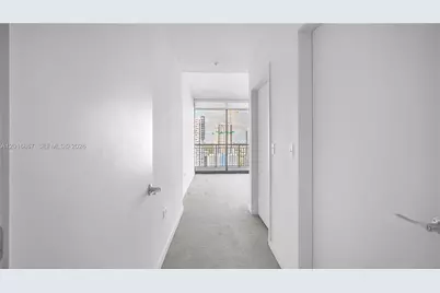 999 SW 1st Ave #2009, Miami, FL 33130 - Photo 9
