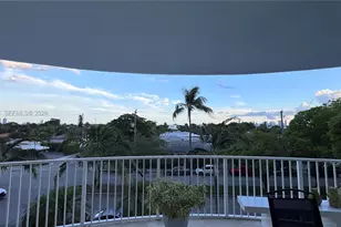 1555 N N Treasure Dr, North Bay Village, FL 33141 - Photo 11