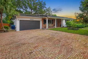 19901 NE 21st Ave, Miami, FL 33179 - Photo 1