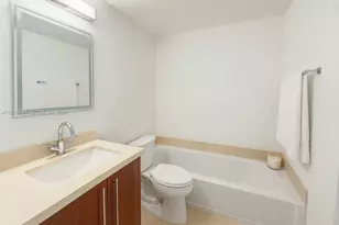 79 SW 12th St, Miami, FL 33130 - Photo 7