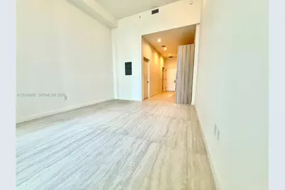 77 SE 5 St #1213, Miami, FL 33131 - Photo 9