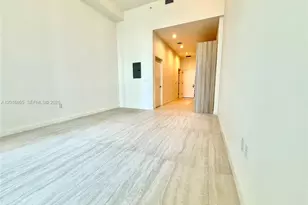 77 SE 5 St, Miami, FL 33131 - Photo 9