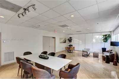 6422 Collins Ave #1402, Miami Beach, FL 33141 - Photo 27