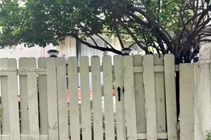 1701 NE 115th St, Miami, FL 33181 - Photo 29
