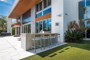 400 Tamarind Dr, Hallandale Beach, FL 33009 - Photo 11