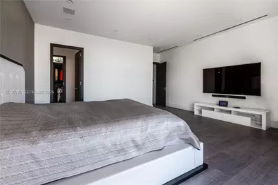 400 Tamarind Dr, Hallandale Beach, FL 33009 - Photo 35