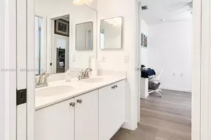 10955 NW 87th Ln, Doral, FL 33178 - Photo 11