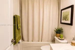 10955 NW 87th Ln, Doral, FL 33178 - Photo 7