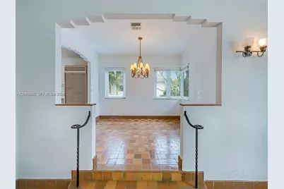 1082 NE 89th St, Miami, FL 33138 - Photo 3