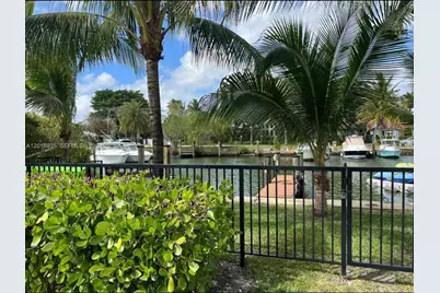 1082 NE 89th St, Miami, FL 33138 - Photo 3