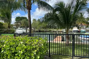 1082 NE 89th St, Miami, FL 33138 - Photo 3