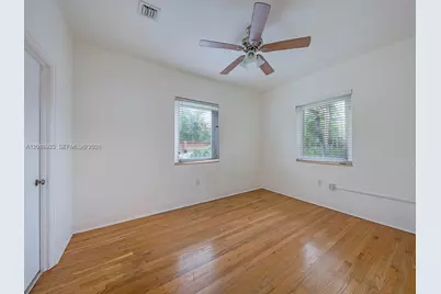 1082 NE 89th St, Miami, FL 33138 - Photo 13