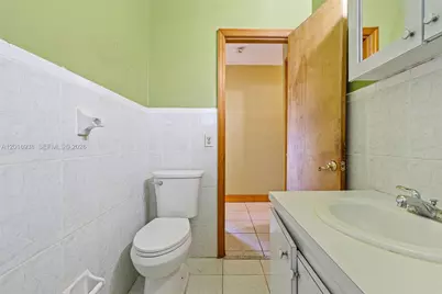 2400 NW 181st Ter, Miami Gardens, FL 33056 - Photo 27