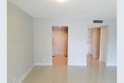 220 Lakeview Dr #206, Weston, FL 33326 - Photo 11