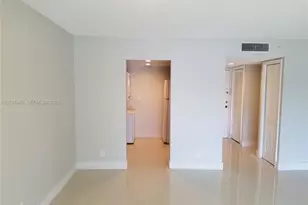 220 Lakeview Dr, Weston, FL 33326 - Photo 11