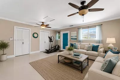 9340 SW 178th Street, Palmetto Bay, FL 33157 - Photo 11