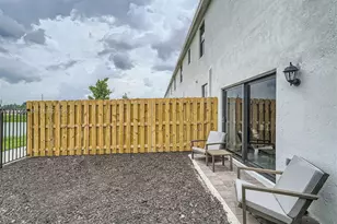 450 NE 12th St, Florida City, FL 33034 - Photo 23