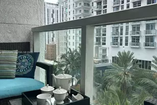 253 NE 2nd St, Miami, FL 33132 - Photo 17