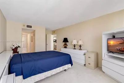 500 Three Islands Blvd #622, Hallandale Beach, FL 33009 - Photo 11