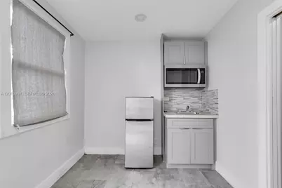 1121 N 71st Ave, Hollywood, FL 33024 - Photo 15