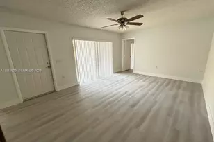 9106 SW 20th St, Davie, FL 33324 - Photo 9