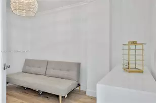2401 Collins Ave, Miami Beach, FL 33140 - Photo 13
