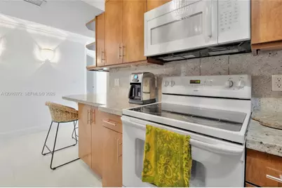 2401 Collins Ave #1805, Miami Beach, FL 33140 - Photo 11