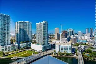 31 SE 6th St, Miami, FL 33131 - Photo 21