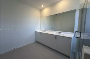 18426 SW 2nd St, Pembroke Pines, FL 33029 - Photo 11