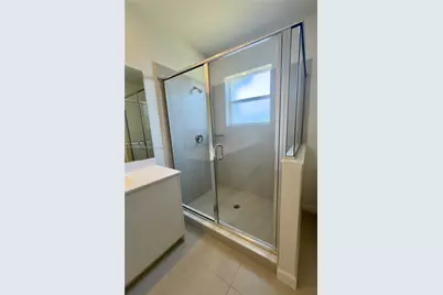 18426 SW 2nd St, Pembroke Pines, FL 33029 - Photo 13