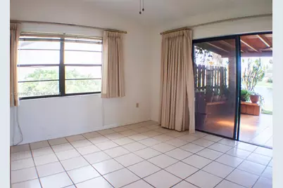 17523 NW 66th Ct, Hialeah, FL 33015 - Photo 5