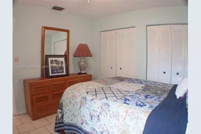 17523 NW 66th Ct, Hialeah, FL 33015 - Photo 15
