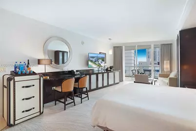 4391 Collins Ave #916, Miami Beach, FL 33140 - Photo 11