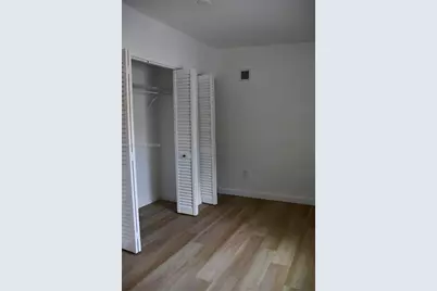 954 NW 75th St #b, Miami, FL 33150 - Photo 7