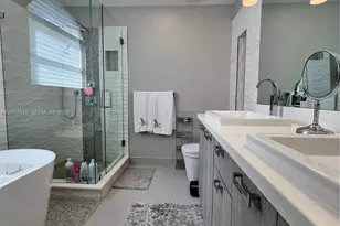1401 NW 187th Ave, Pembroke Pines, FL 33029 - Photo 47