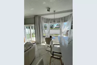 1401 NW 187th Ave, Pembroke Pines, FL 33029 - Photo 17