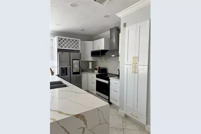 1401 NW 187th Ave, Pembroke Pines, FL 33029 - Photo 9