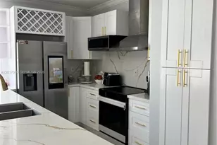 1401 NW 187th Ave, Pembroke Pines, FL 33029 - Photo 9