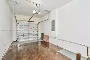 7772 NW 114th Pl, Doral, FL 33178 - Photo 35