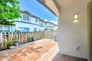 7772 NW 114th Pl, Doral, FL 33178 - Photo 7