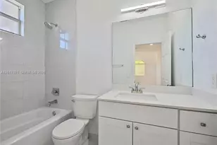 7772 NW 114th Pl, Doral, FL 33178 - Photo 37