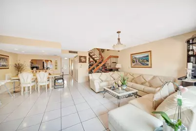 14154 Kendale Lakes Cir, Miami, FL 33183 - Photo 5