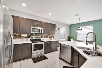 1392 SE 26th Ter, Homestead, FL 33035 - Photo 17
