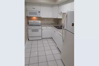 2713 NW 47th Ter #504, Lauderdale Lakes, FL 33313 - Photo 3