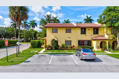 2713 NW 47th Ter #504, Lauderdale Lakes, FL 33313 - Photo 1