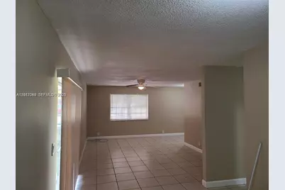 2713 NW 47th Ter #504, Lauderdale Lakes, FL 33313 - Photo 5